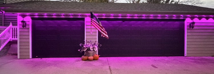 Lennox is painting the town MAGENTA! Our community is showing up BIG for T-Mobile’s Friday Night 5G Lights! Let’s keep the momentum going! @TMobile @LennoxJuniorHighandHighSchool #FN5GL #Entry #PaintTheTownMagenta #LennoxOrioles #LennoxPride