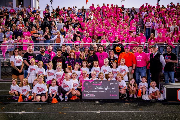 Lennox is painting the town MAGENTA! Our community is showing up BIG for T-Mobile’s Friday Night 5G Lights! Let’s keep the momentum going! @TMobile @LennoxJuniorHighandHighSchool #FN5GL #Entry #PaintTheTownMagenta #LennoxOrioles #LennoxPride