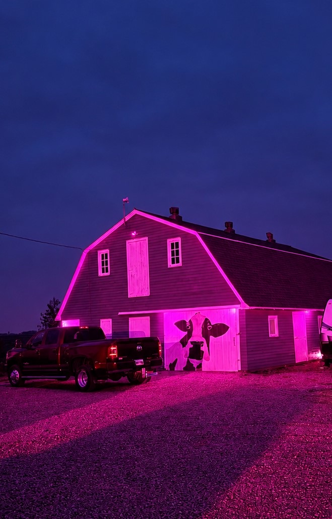 Lennox is painting the town MAGENTA! Our community is showing up BIG for T-Mobile’s Friday Night 5G Lights! Let’s keep the momentum going!  @TMobile @LennoxJuniorHighandHighSchool #FN5GL #Entry #PaintTheTownMagenta #LennoxOrioles #LennoxPride