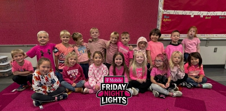 Lennox is painting the town MAGENTA! Our community is showing up BIG for T-Mobile’s Friday Night 5G Lights! Let’s keep the momentum going!  @TMobile @LennoxHighSchool #FN5GL #Entry #PaintTheTownMagenta #LennoxOrioles #LennoxPride