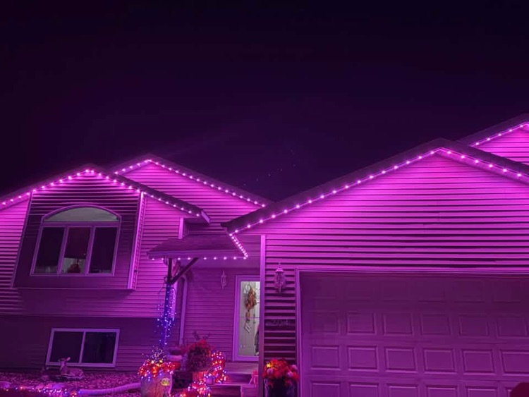 Lennox is painting the town MAGENTA! Our community is showing up BIG for T-Mobile’s Friday Night 5G Lights! Let’s keep the momentum going!  @TMobile #FN5GL #Entry #PaintTheTownMagenta #LennoxOrioles #LennoxPride