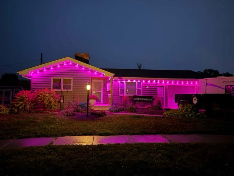 Lennox is painting the town MAGENTA! Our community is showing up BIG for T-Mobile’s Friday Night 5G Lights! Let’s keep the momentum going!  @TMobile #FN5GL #Entry #PaintTheTownMagenta #LennoxOrioles #LennoxPride