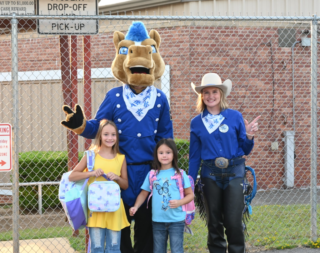 Kilgore Mascots greeted the students. 