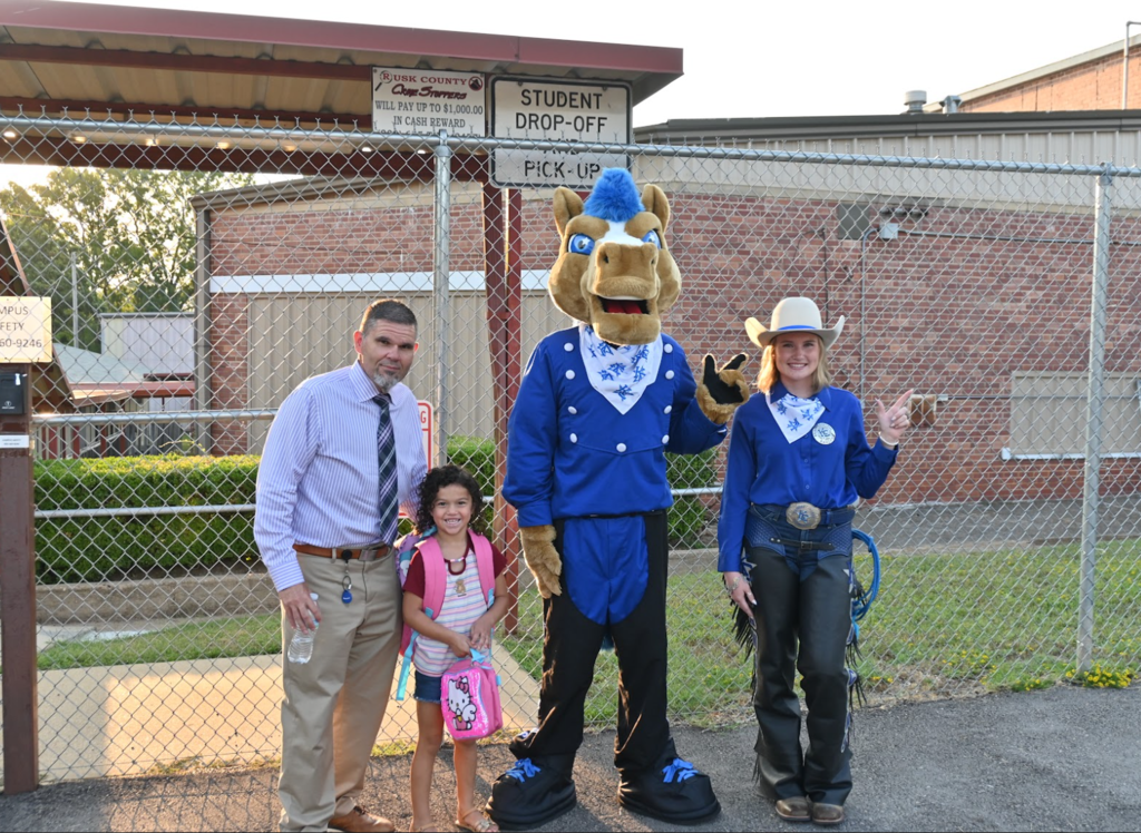 Kilgore Mascots greeted the students. 