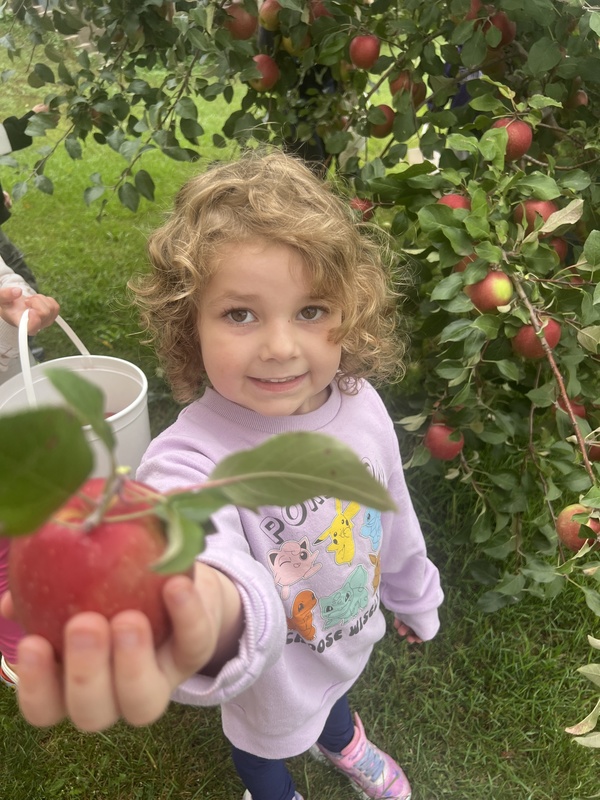 preschooler with apple