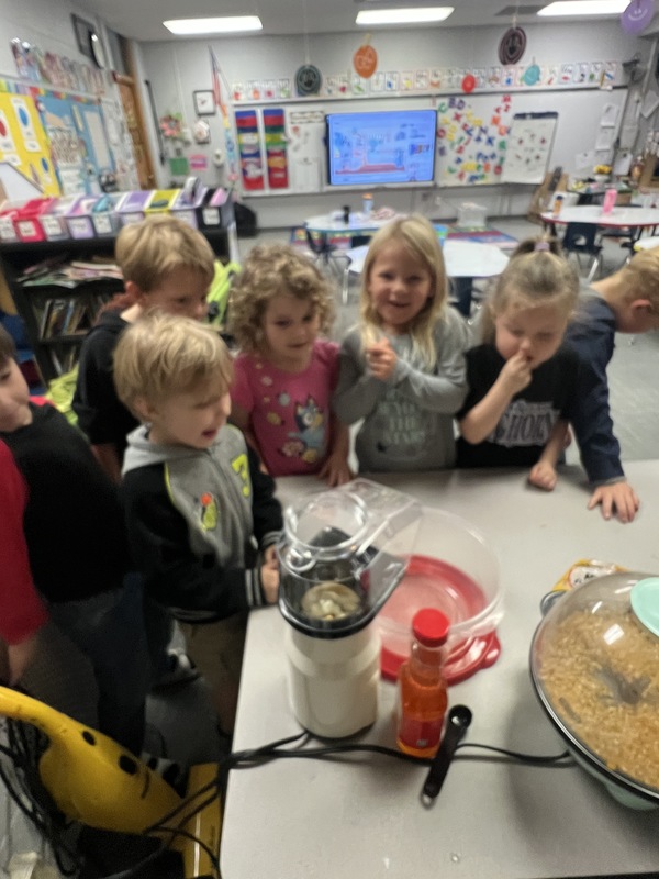 Preschool pops popcorn