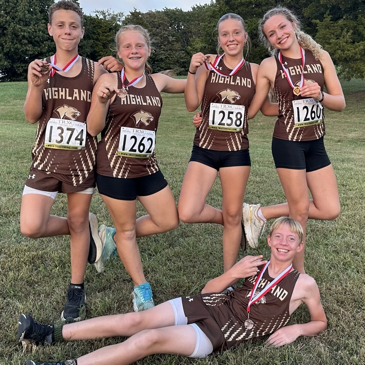 image of Highland medalists at the Elsberry Invitational on 9/30/25