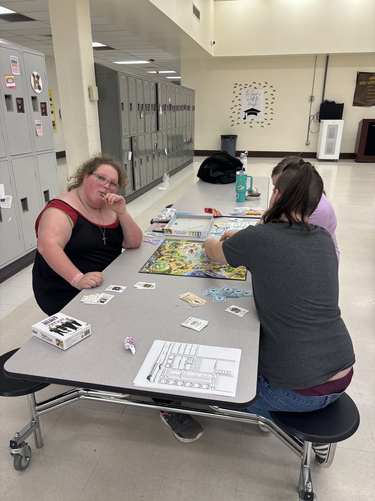 kids playing board games