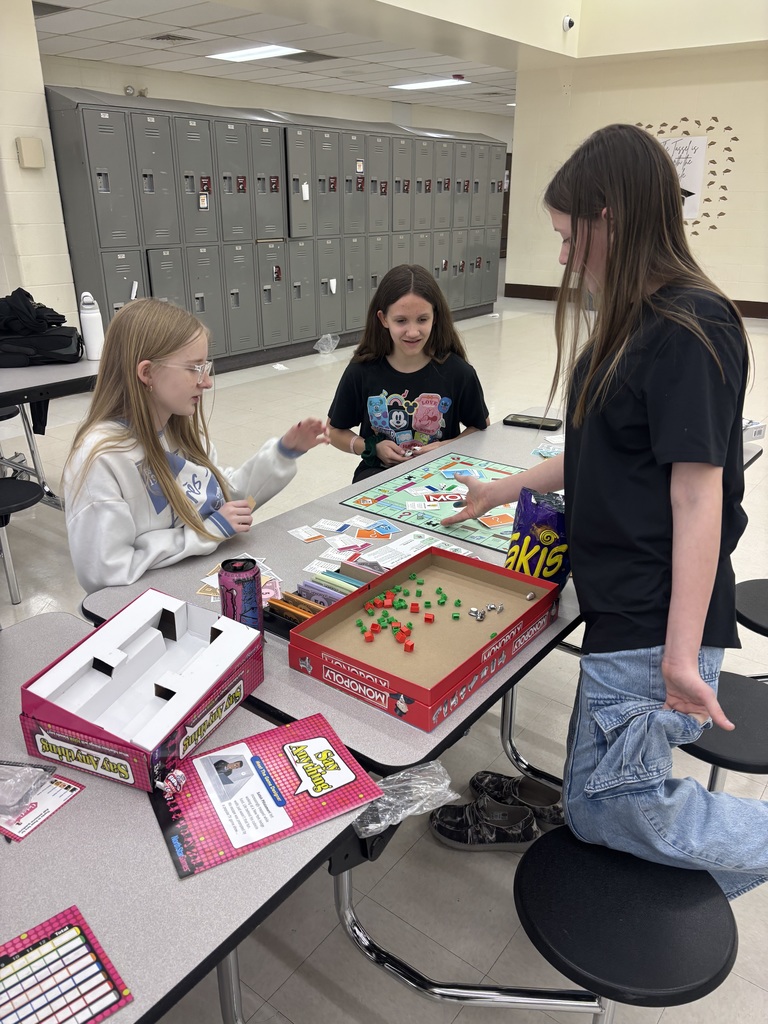 kids playing board games