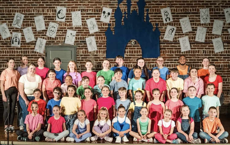 The cast of Dare to Dream Jr