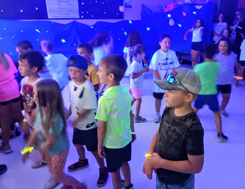 Kids dancing
