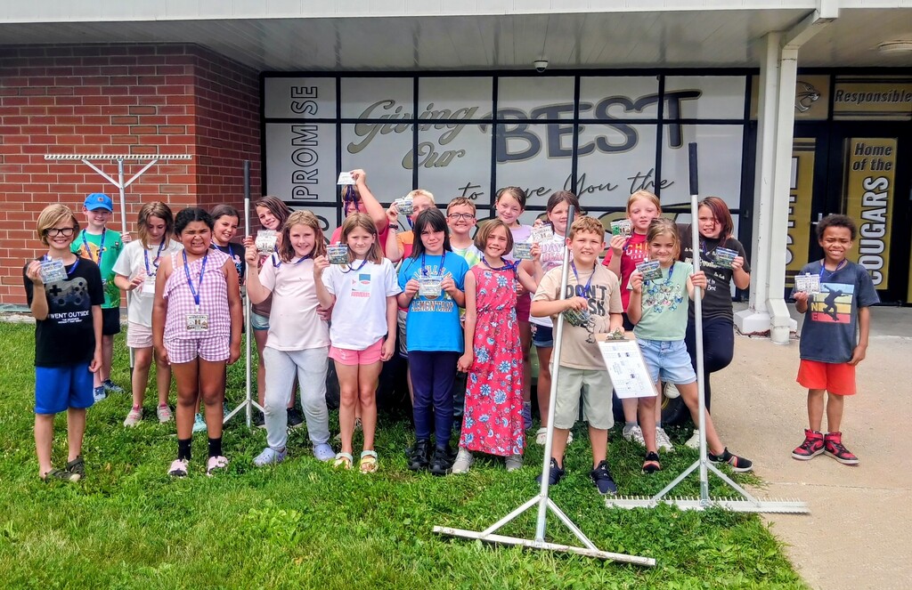 Student clean up crew