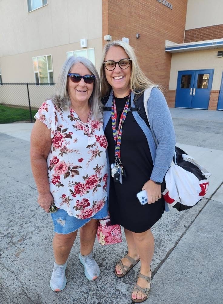 Jenifer Middle School first day of school 