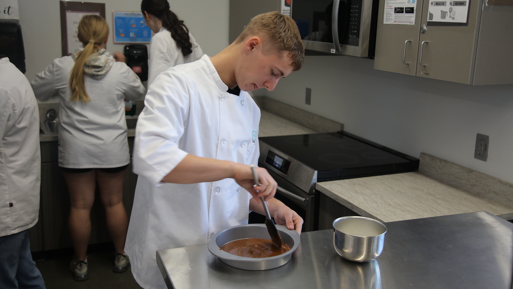 students making s'mores dip