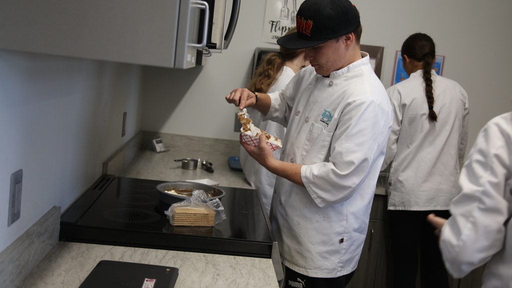 students making s'mores dip