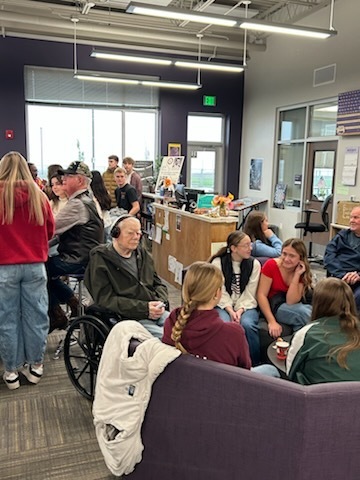 LHS students and veterans