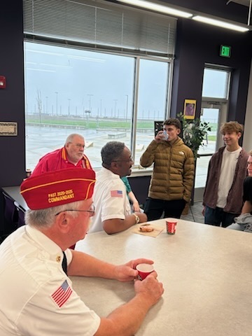 LHS students and veterans