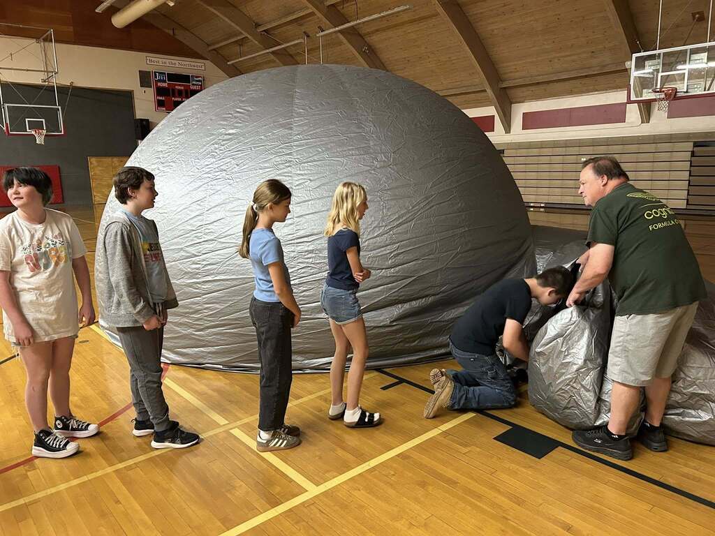 students in the star lab