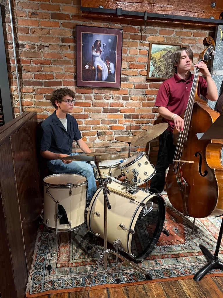 LHS Jazz Combo playing music