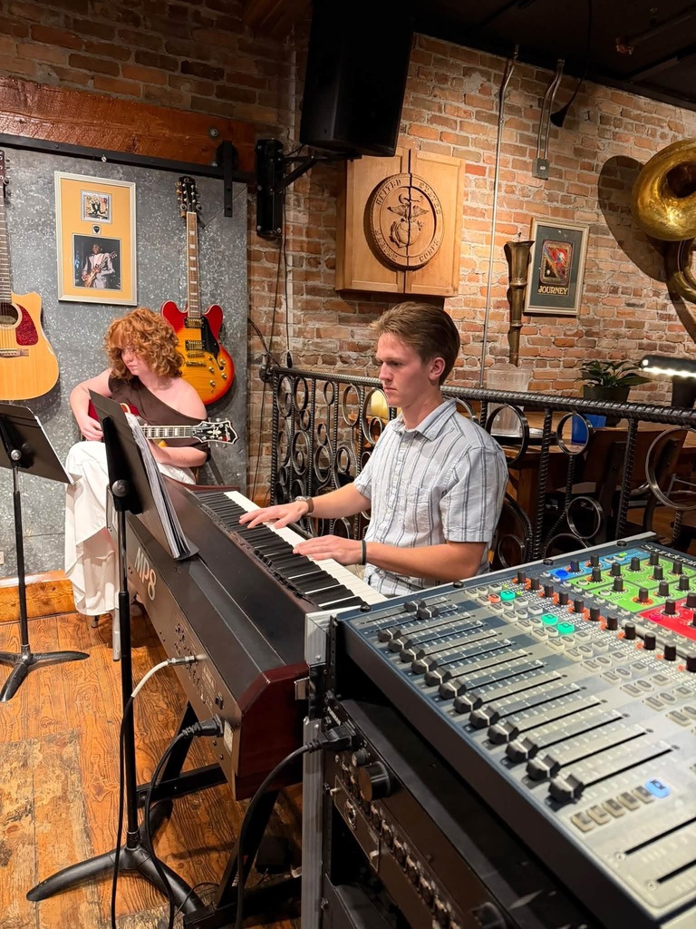 LHS Jazz Combo playing music