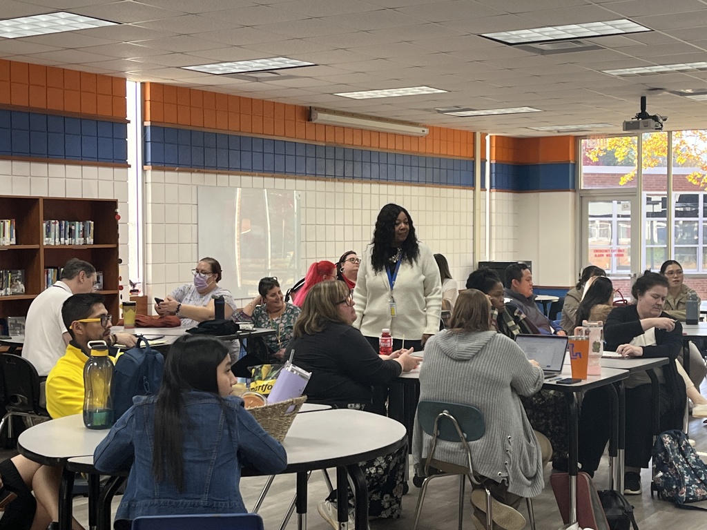 Dr. Nakia Hardy speaks to Lexington City Schools staff during the fall staff meeting at Lexington Senior High School.