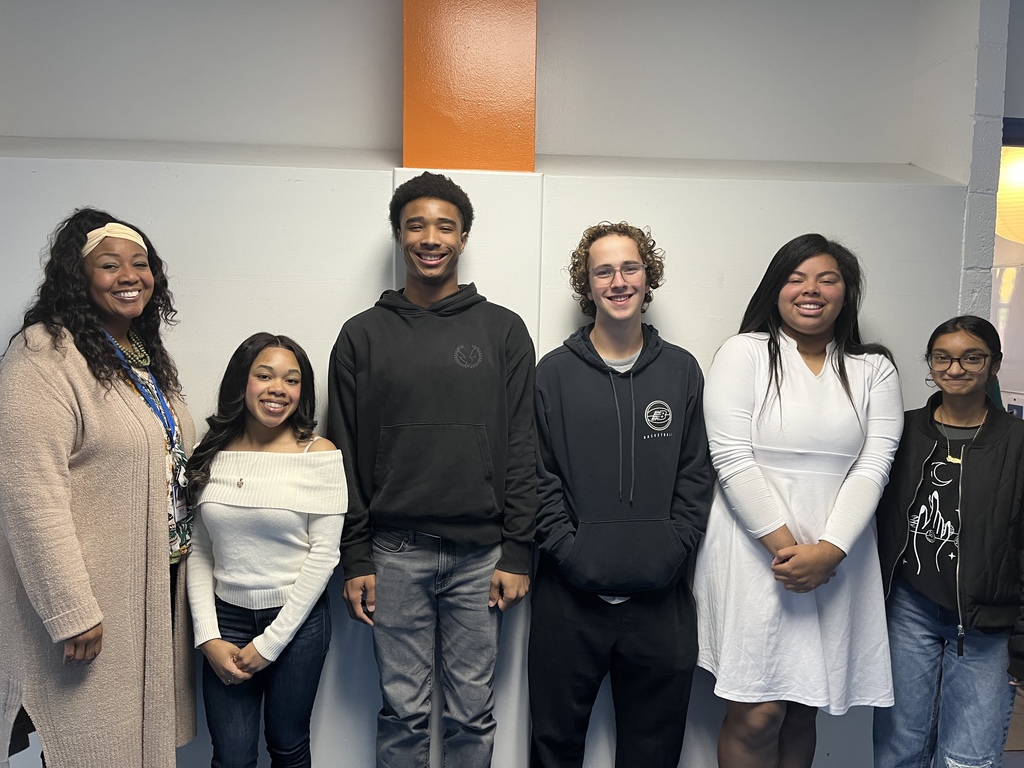 Dr. Hardy smiling proudly with at the fall LSHS student advisory meeting. 