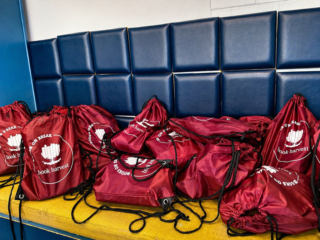 Books on Break in action: students selecting books, building personal libraries, and expanding access to literacy. #AccessInAction