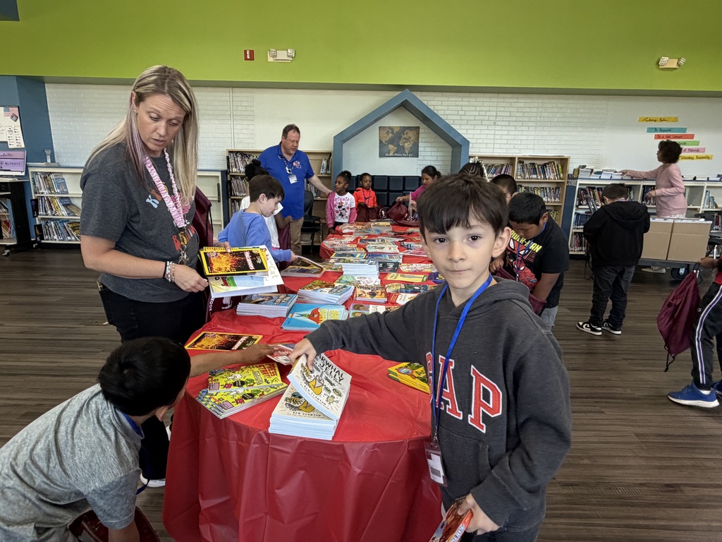 Books on Break in action: students selecting books, building personal libraries, and expanding access to literacy. #AccessInAction