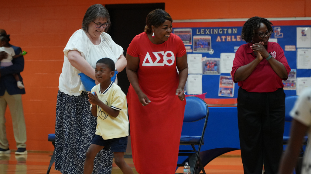 Students, families, educators, district leaders, and community members attend the Delta Sigma Theta Sorority, Inc. Academic Recognition Program. Students are recognized for academic achievement, honor roll accomplishments, growth, perseverance, and excellence throughout the school year.