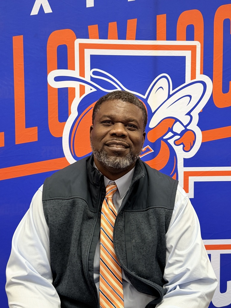 Headshot of Corey Thompson, newly named Head Men’s Basketball Coach at Lexington Senior High School.