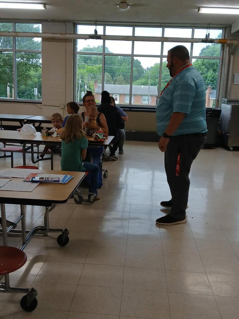 Lexington City Schools is providing FREE summer meals for all children 18 and under through July 30. 