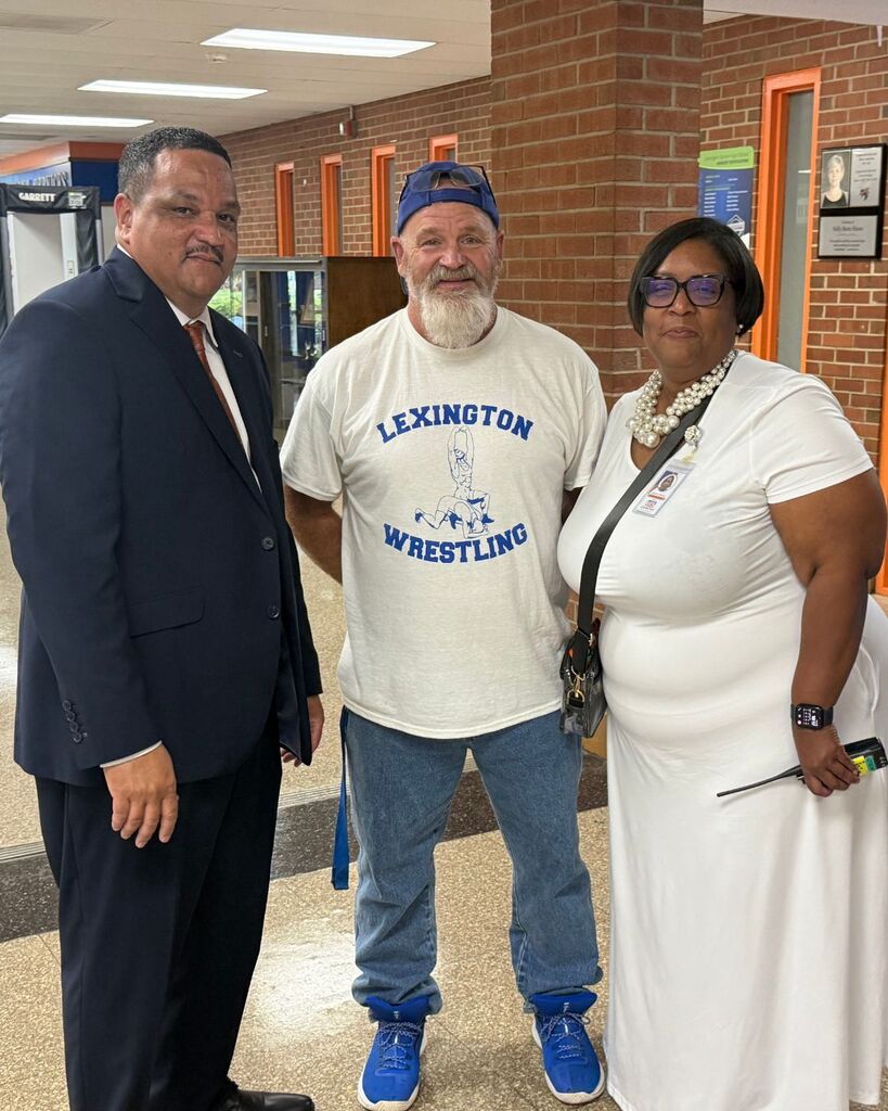 Dr. Ron Anthony visits LCS schools and greets students and staff during the opening days of the 2026–2027 school year.