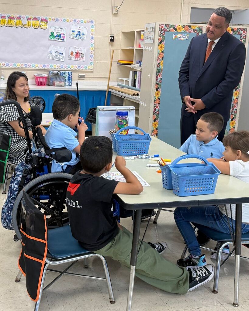 Dr. Ron Anthony visits LCS schools and greets students and staff during the opening days of the 2026–2027 school year.