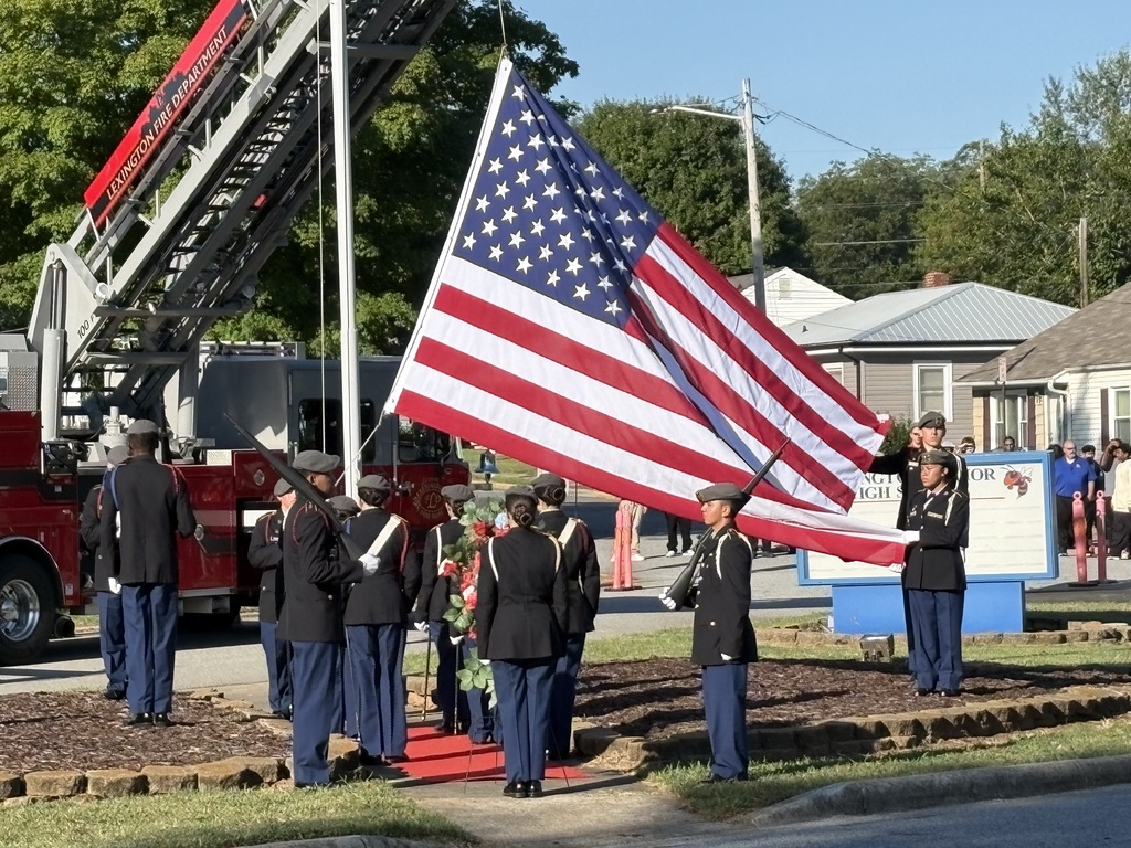 Lexington Senior High School students, staff and community partners gathered this morning in solemn remembrance of the lives lost and sacrifices made on September 11, 2001. 🇺🇸