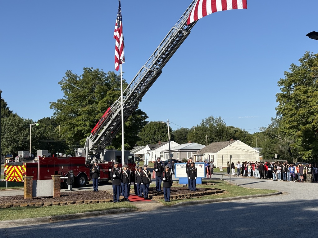 Lexington Senior High School students, staff and community partners gathered this morning in solemn remembrance of the lives lost and sacrifices made on September 11, 2001. 🇺🇸