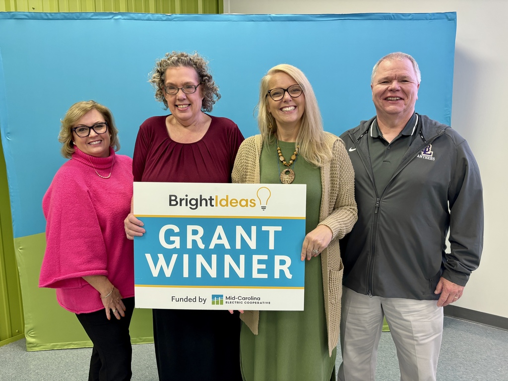 Bright Idea Grant Winners pictured with principal and superintendent