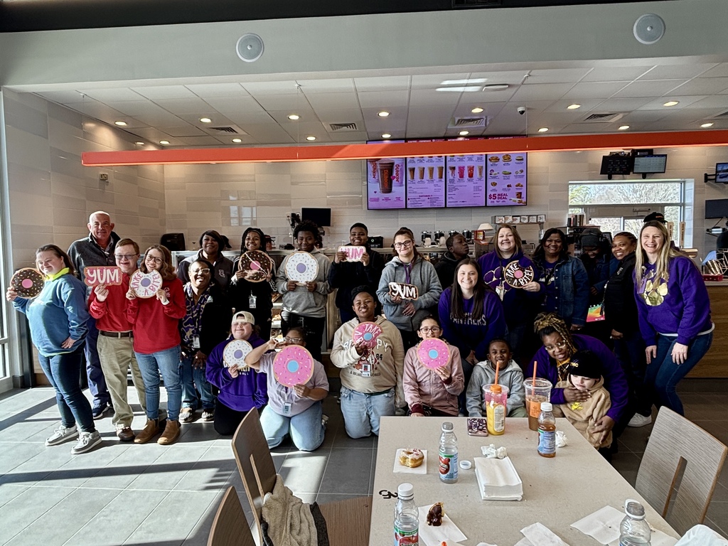 Students from Batesburg-Leesville Middle and High Schools traveled to the newly-opened Dunkin’ Donuts this morning to help accept a special donation benefiting the Special Olympics.