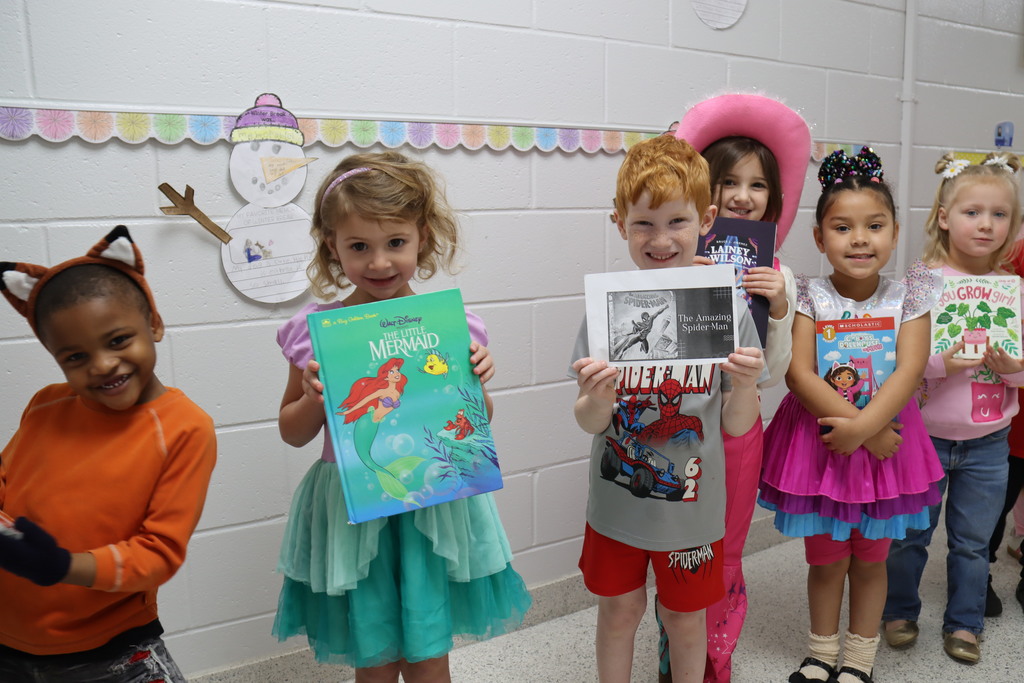 Pic of students at BLPS book parade