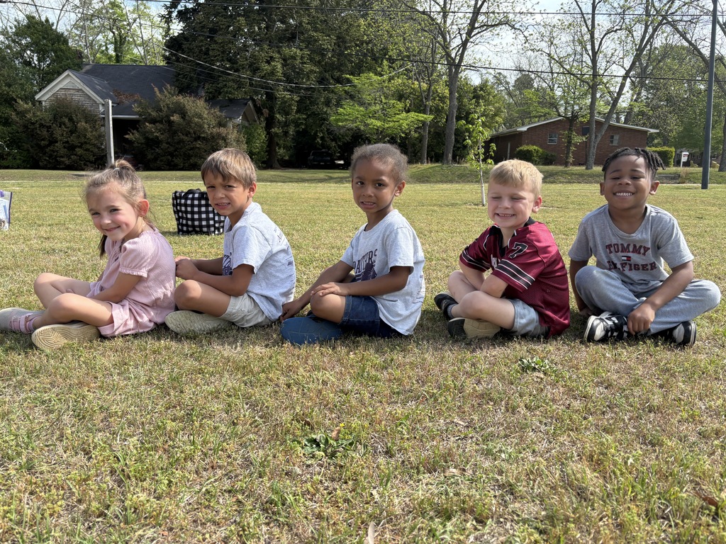 Today, our youngest Panthers had an absolute blast at the annual Color Hunt at Leesville College Park! 