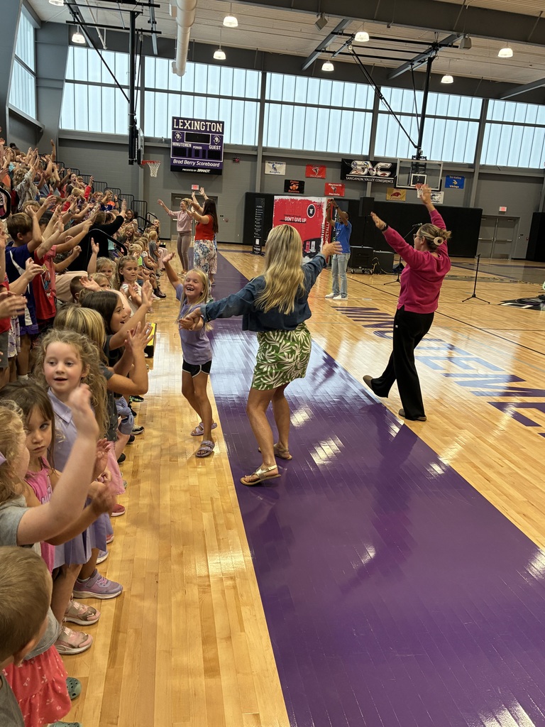 GS students dancing