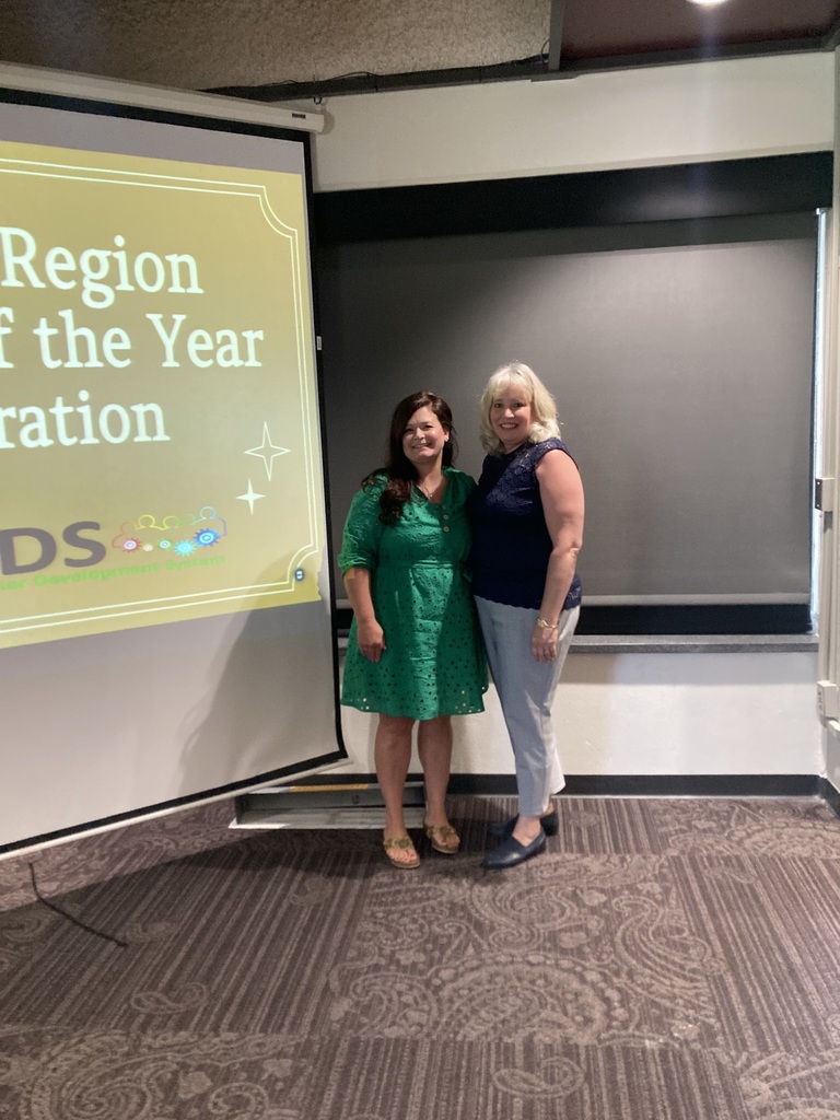 Our District Teacher of the Year Kristen Goetz has been named as a Regional Teacher of the Year Nominee. Mrs. Goetz is 1 of 14 who were selected from a pool of 225 applicants. Congratulations Mrs. Goetz!