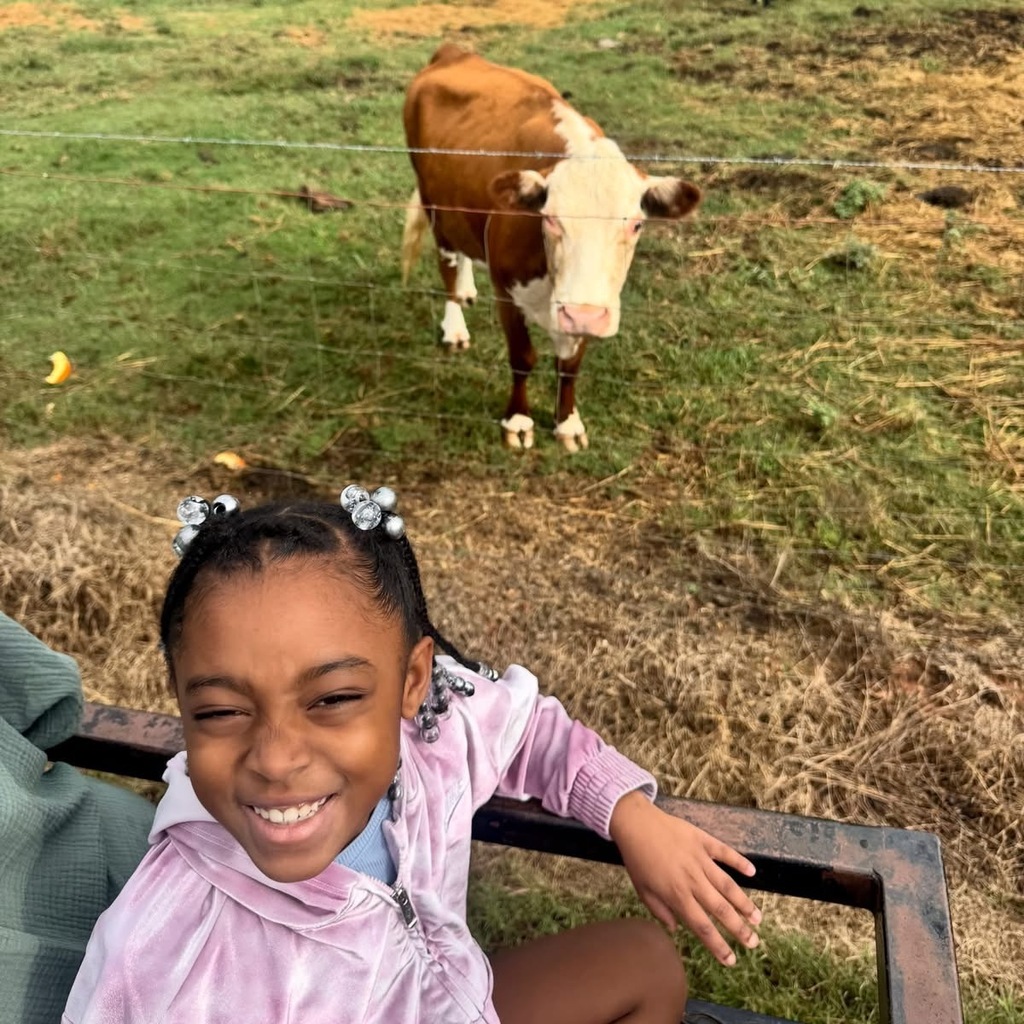 2nd grades students at the farm
