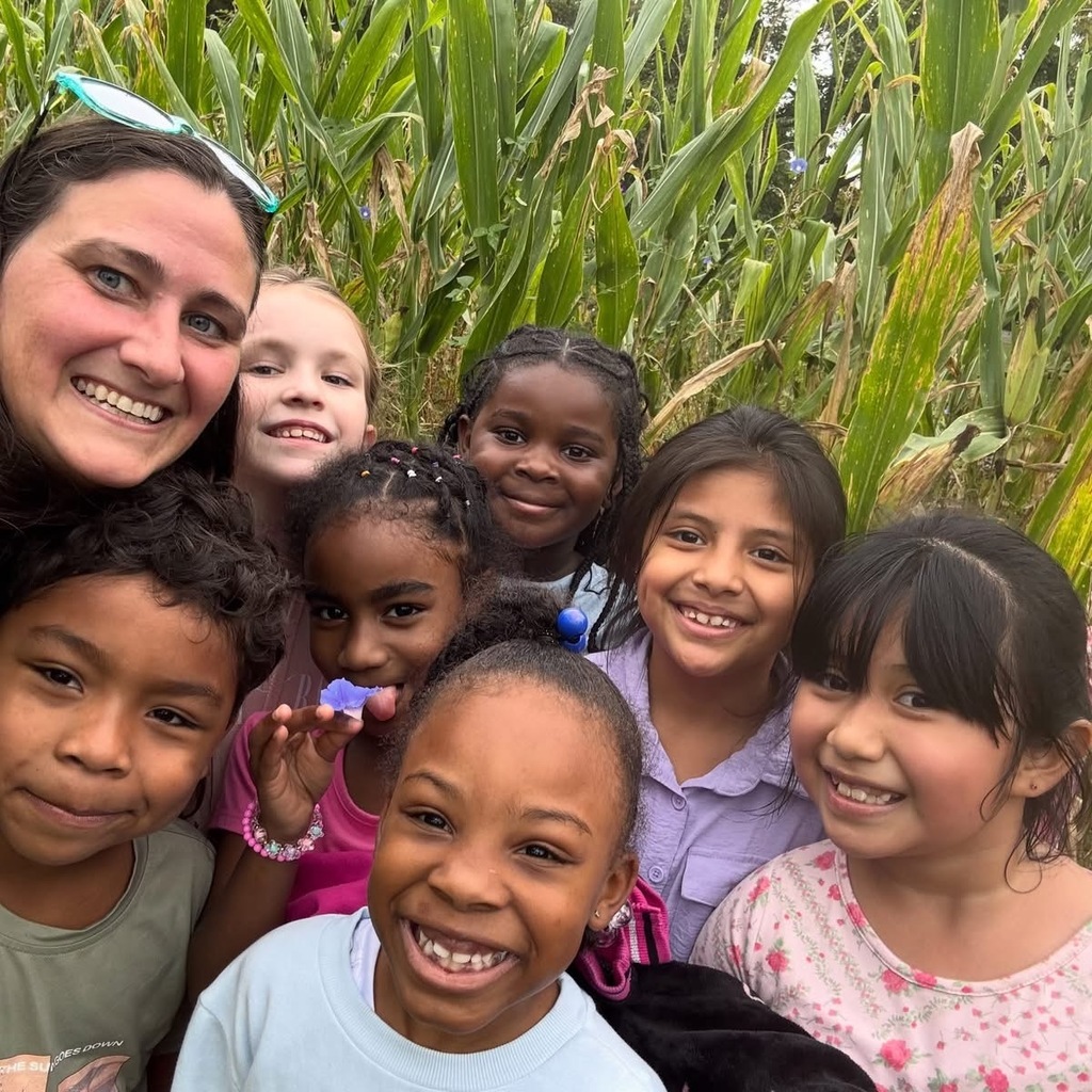 2nd grades students at the farm