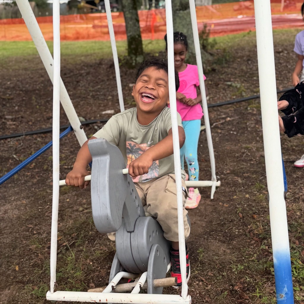 2nd grades students at the farm