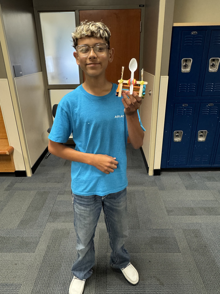SRMS Summer School STEM activity pictures
