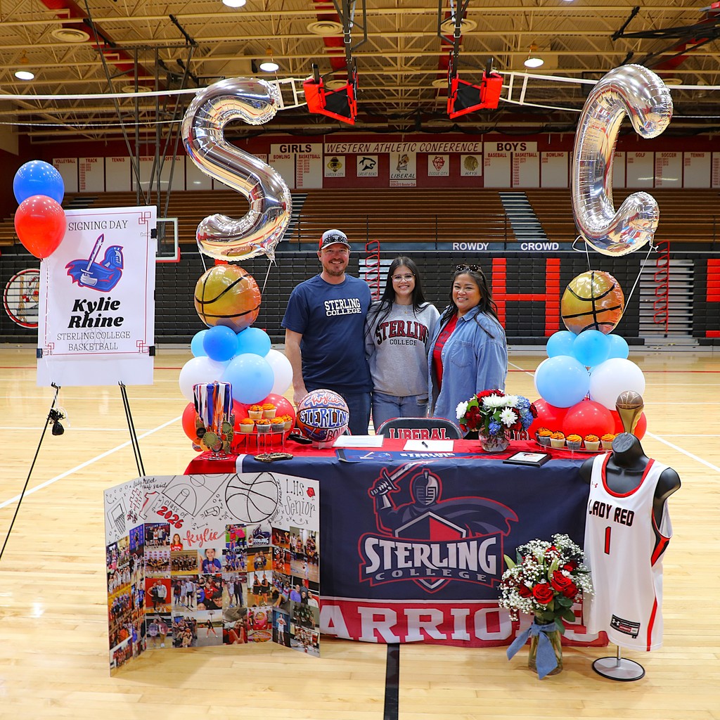 Rhine Signs to Sterling College to play basketball