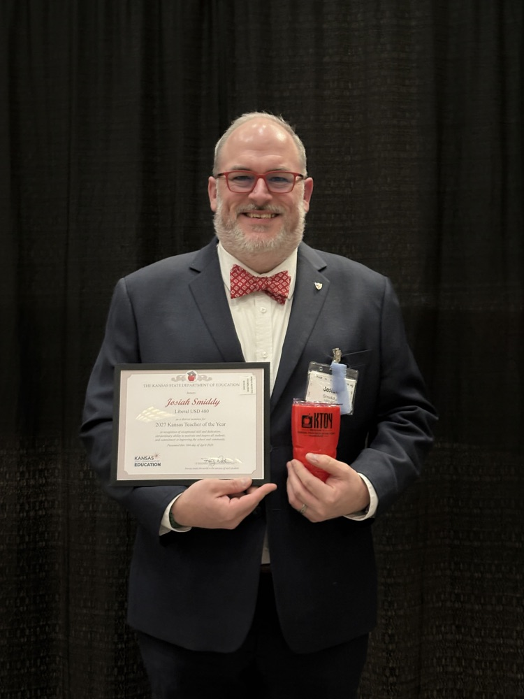 EMS Mr. Smiddy named KSDE Region 1 Secondary semi-finalist