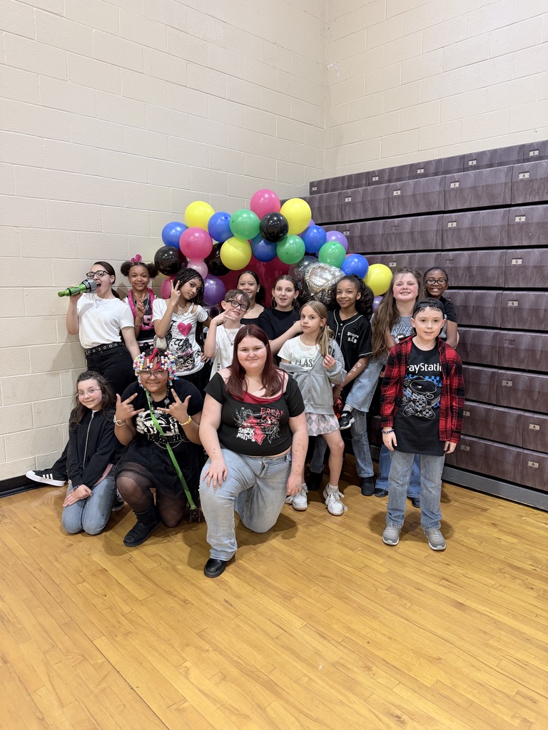 ✨ The 5th & 6th Grade Student Council hosted the Y2K Dance Party today! 💿🕺✨ Students showed up ready to throw it back to the early 2000s with great music, fun outfits, and nonstop dancing. 🎶🪩