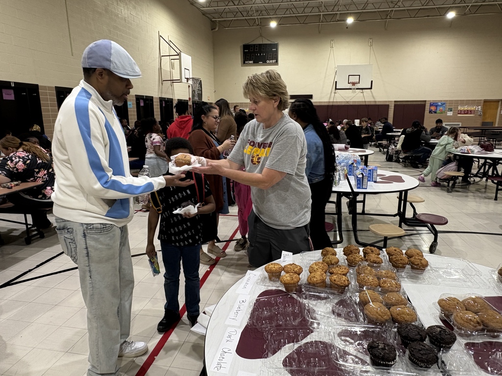 Second grade had a great turnout for our Great Special Persons Day! Thank you to all of our students’ special people for spending the afternoon with us. We loved seeing so many smiles, laughter, and special memories being made together!