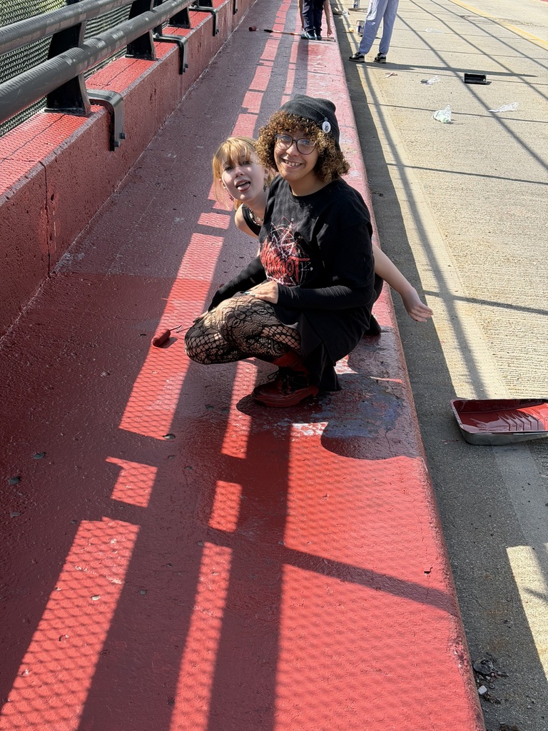 Our high school students are spending the next two days painting the Shady Road Bridge! 🎨🖌️ Through hard work, teamwork, and school pride, these students are making a lasting impact on our community one brush stroke at a time. We can’t wait to see the finished project!